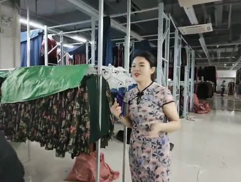 时尚新潮女装品牌引领女性魅力之光